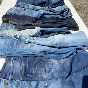 Woman’s Heans Lot of 18 Pairs Sizes 3/4